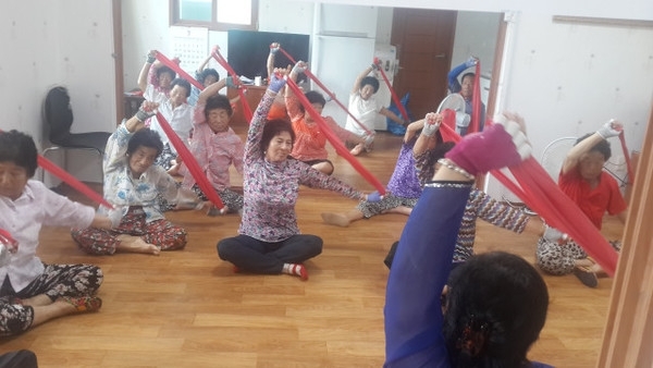 “신안군, 청춘학교운영으로 농촌활력 불어넣다”..팔금면 대심마을 농촌건강장수마을 평생학습교육 실시 2