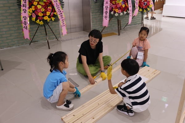 [저녁노을미술관] 집집 크루소, 우리는 집집 크루 1