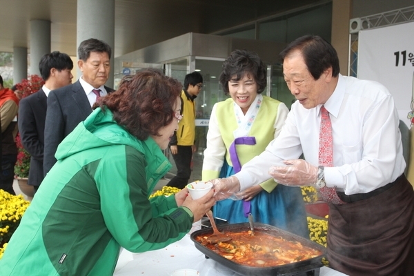 신안군, 가래떡데이 캠페인으로 쌀소비 촉진 앞장서....