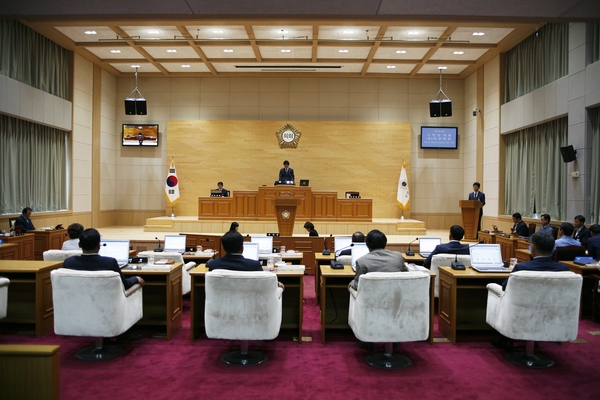 신안군의회, 4일 제254회 정례회 개최 1