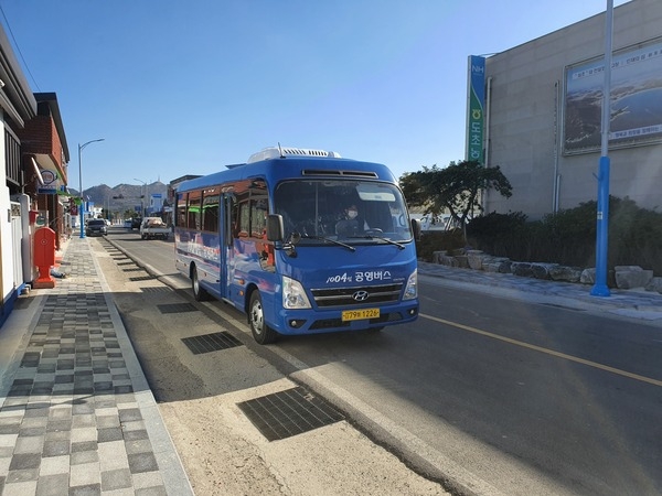 신안군, 전남道내 郡단위 최초 전기버스 운행..